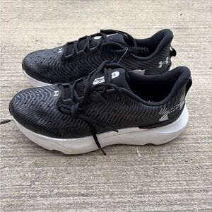 Hovr under armour running shoes
